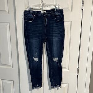 KanCan Dark Wash Distressed Ankle Jeans size XL Women’s